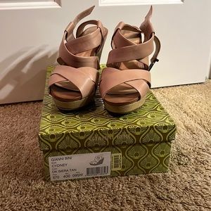 Gianni Bini Tan Wedge Sandals 9.5